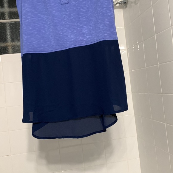 Anthropologie Tunic Sleeveless Shirt in Medium - Picture 2 of 16